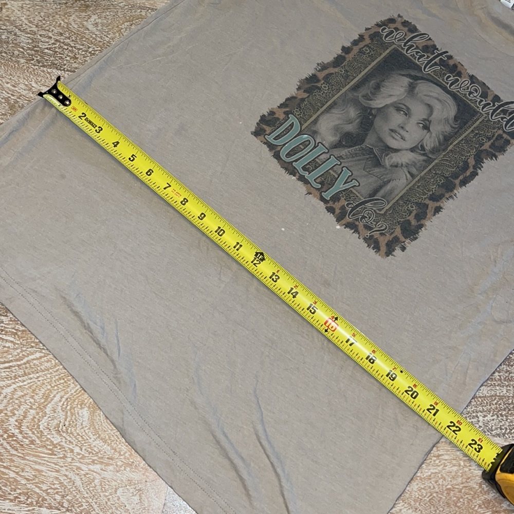 What Would Dolly Do? Tan T-Shirt - Picture 5 of 7